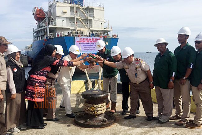 ekspor-perdana-pasangkayu