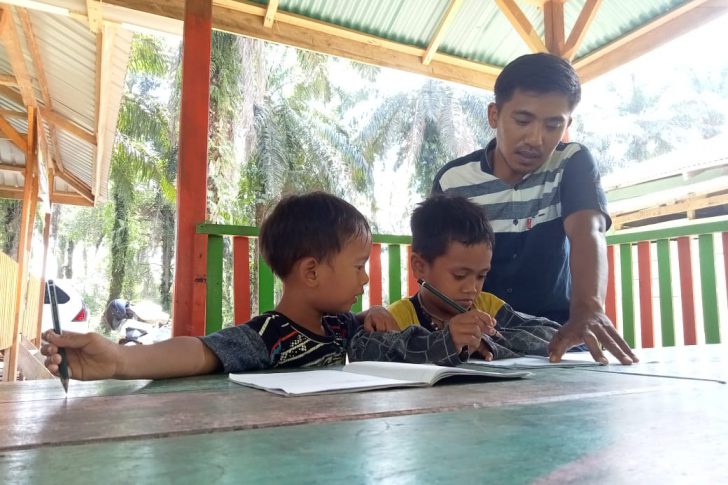 2c00c4b4ecec3b2e79b812f397a5405a