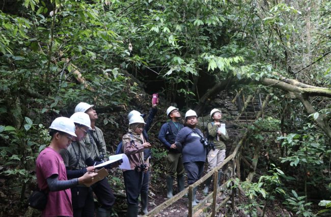 1b8e554eac80922a987f7ef3a49c380b