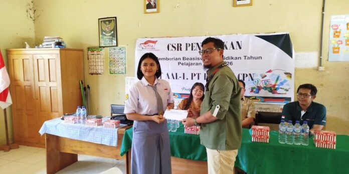 Penyerahan-hadiah-696×392